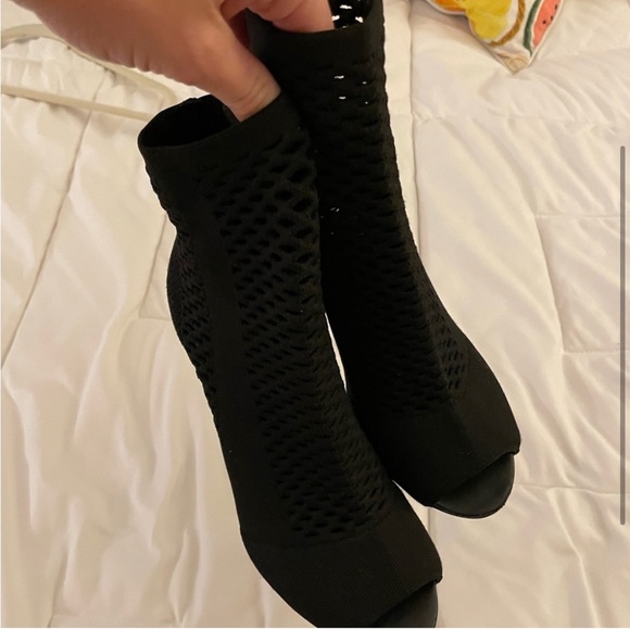 Spandex Heels ! - Picture 4 of 4